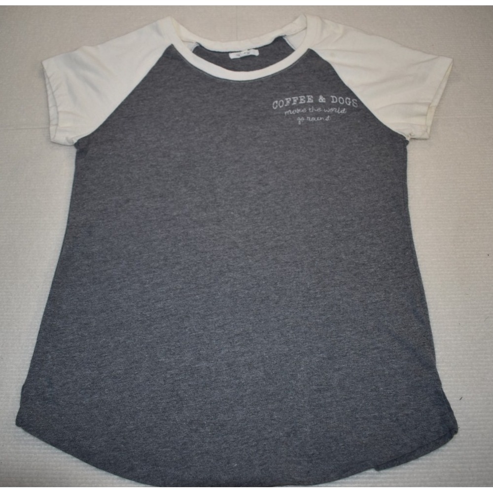 Maurices Graphic Tee "Coffee & Dogs" Size Small Cream and Gray